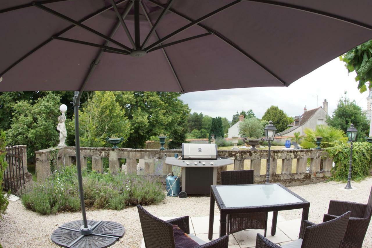 Le Petit Nid Villa Neuille-le-Lierre Bagian luar foto